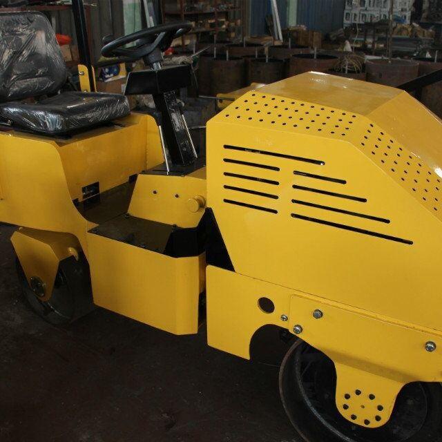 小型座驾式振动压路机厂家坐驾式压路机配件小型座驾式震动压路机