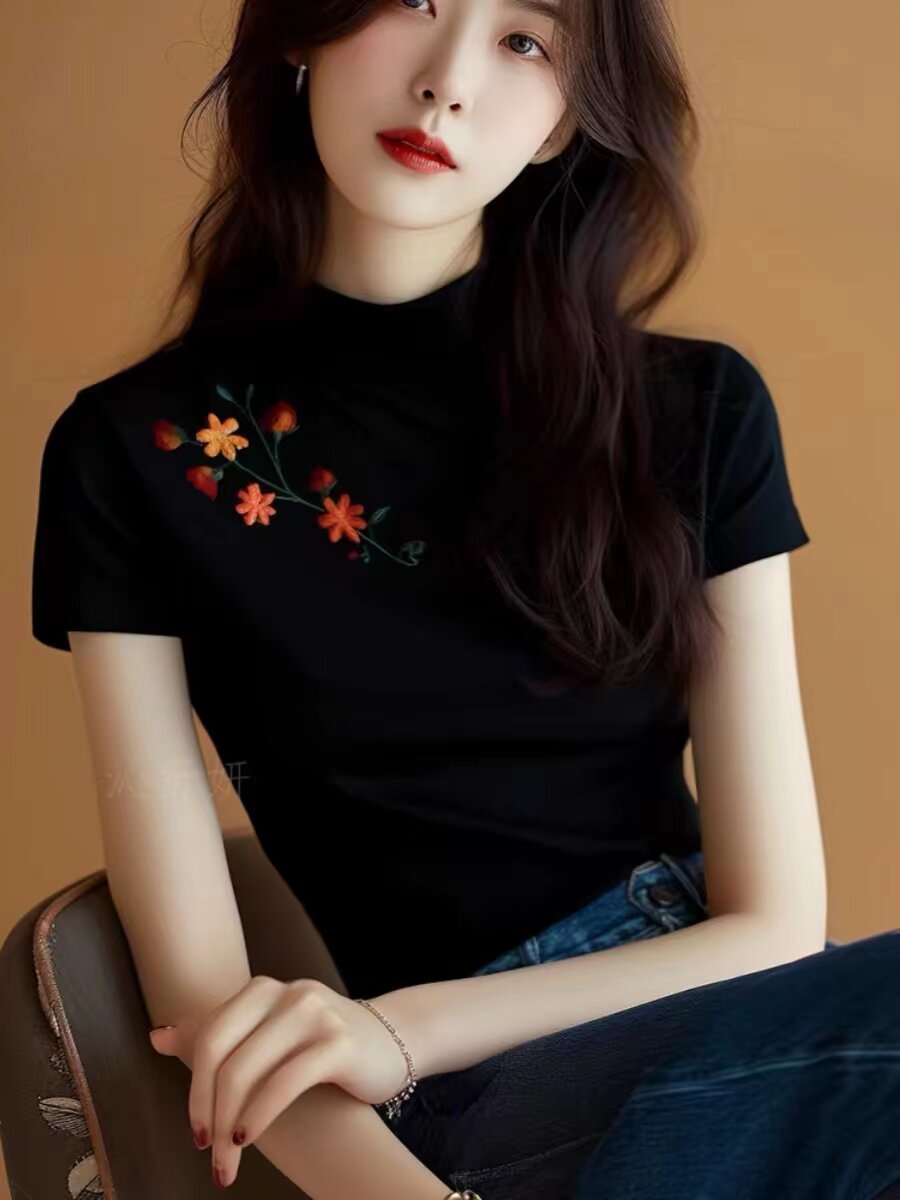 黑色花朵刺绣欧货短袖t恤女20毛针织衫
