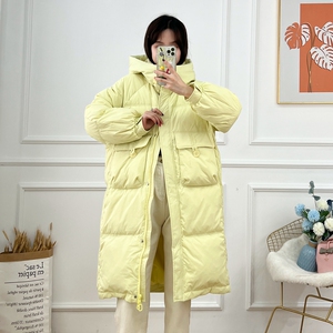 九江羽绒服女官方旗舰店2024年新款韩版时尚宽松加厚连帽白鸭绒中