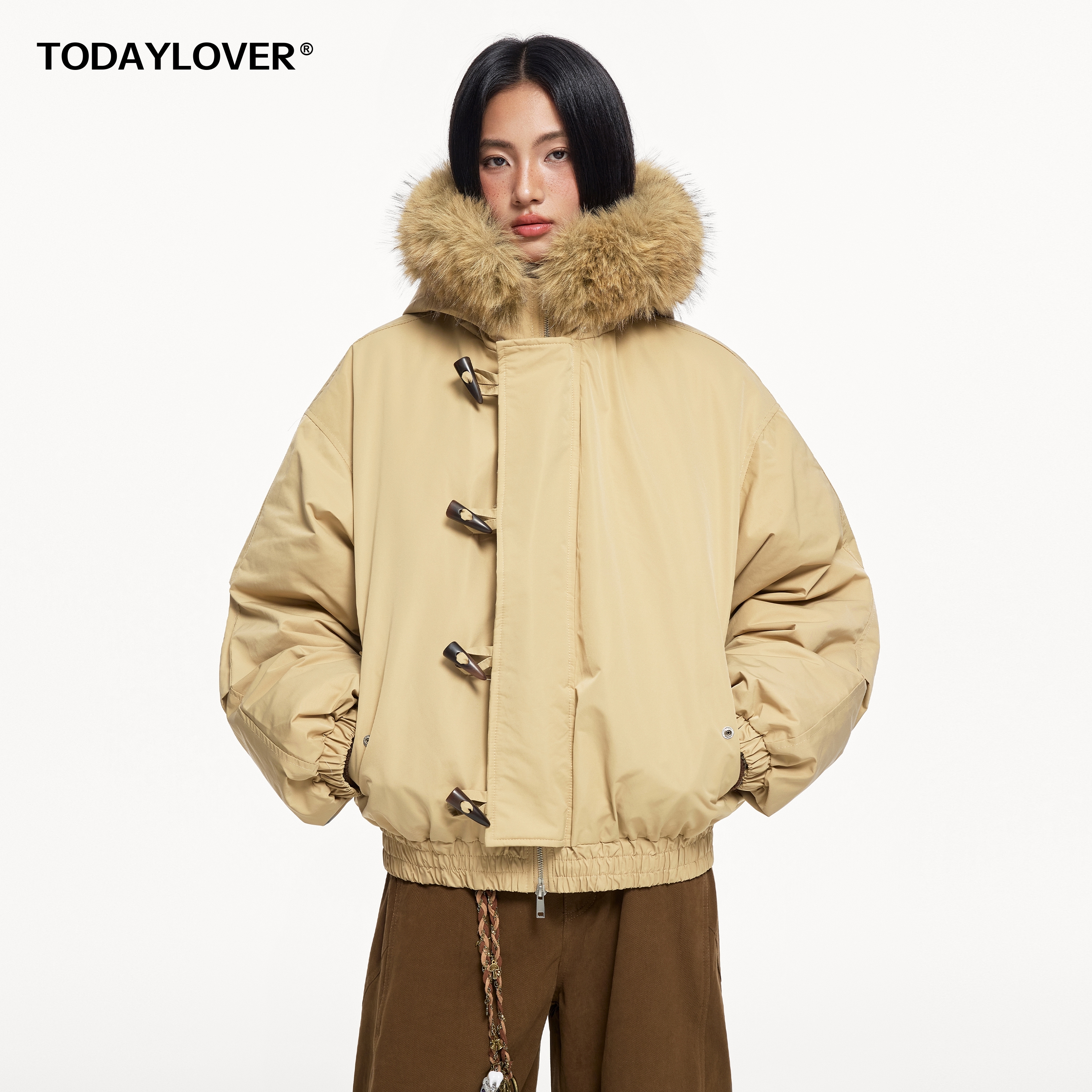 TODAYLOVER牛角扣连帽棉衣女