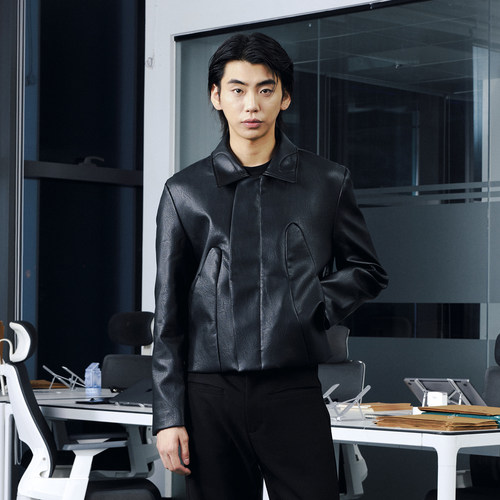 OaOO弧形结构皮衣夹克短款拉链机车服翻领工装外套