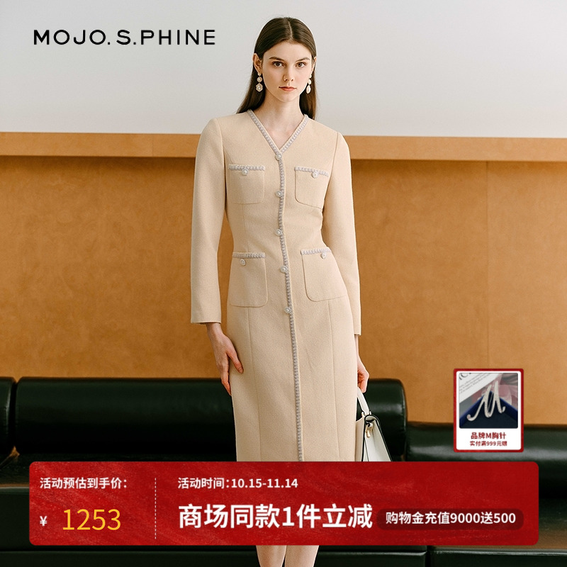 MOJO莫佐2025新款复古格调修身连衣裙女秋冬立体剪裁正肩V领长袖