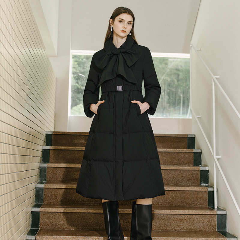 MOJO莫佐2025冬新款轻奢优雅长款羽绒服女设计感蝴蝶结围巾90鹅绒