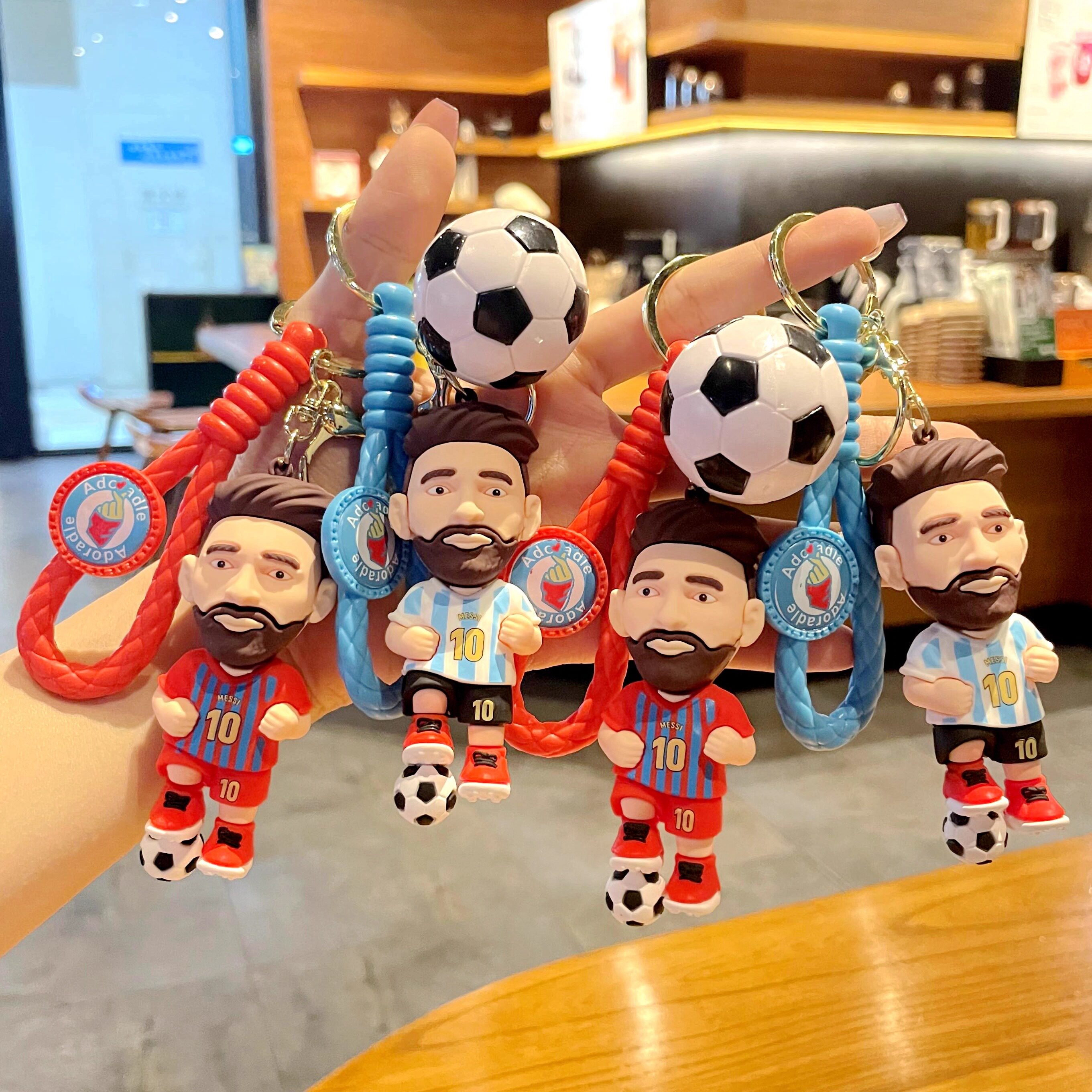 足球明星球迷小挂件梅西踢球周边图片
