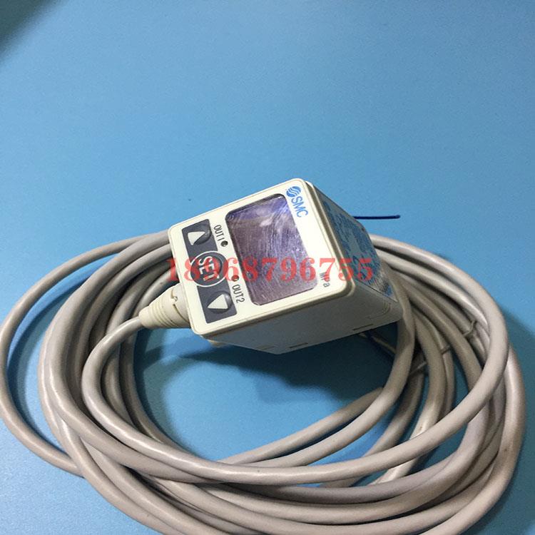 SMC压力开关数显压力传感器 ISE50-T2-22L