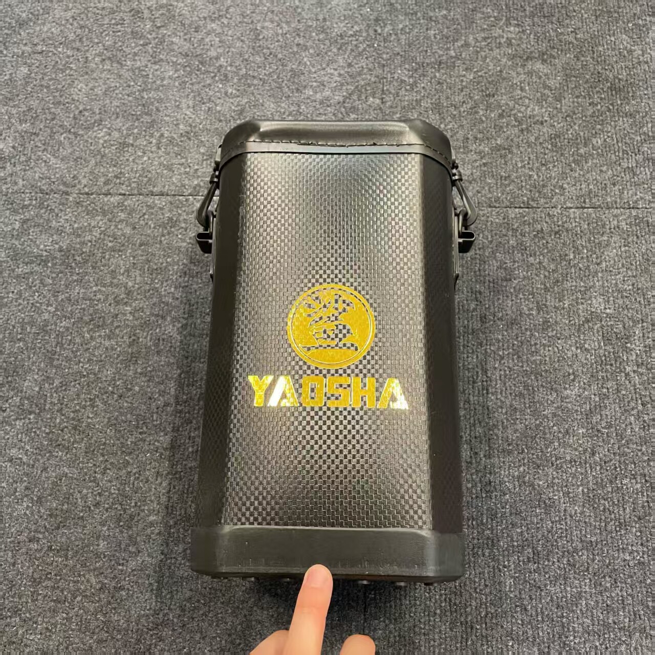 耀鲨17*17加厚迷你涮手桶黑坑洗手桶打水桶小水桶装鱼便携活鱼桶