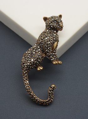 欧美Vintage复古动物珍珠宝石胸针做旧豹子冷淡夸张立体古董胸针