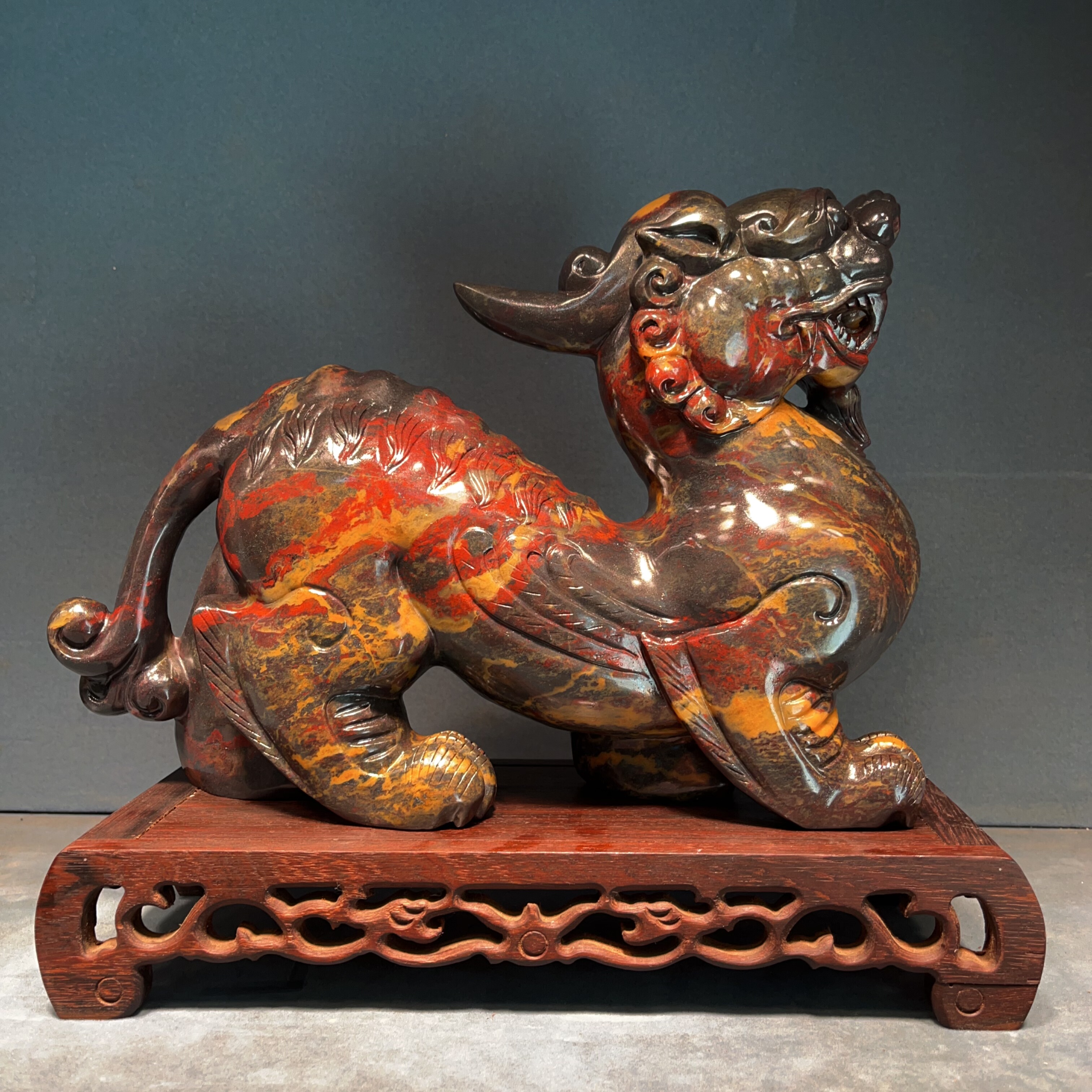 天然桂林鸡血玉石仿古貔貅招财纳福家居摆件纯手工雕刻30-8-21cm