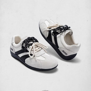 jeep复古平底登山鞋女2026新款丑萌显脚小运动鞋时尚百搭通勤女鞋