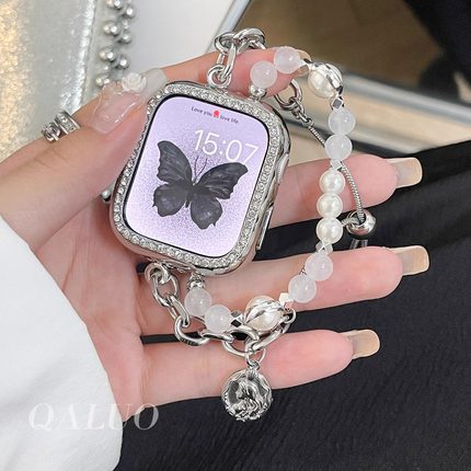 QALUO【全新升级版】美人鱼水晶珍珠链适用AppleWatchS9/S10代表带iwatch8苹果手表se/7不锈钢表带高级感女生