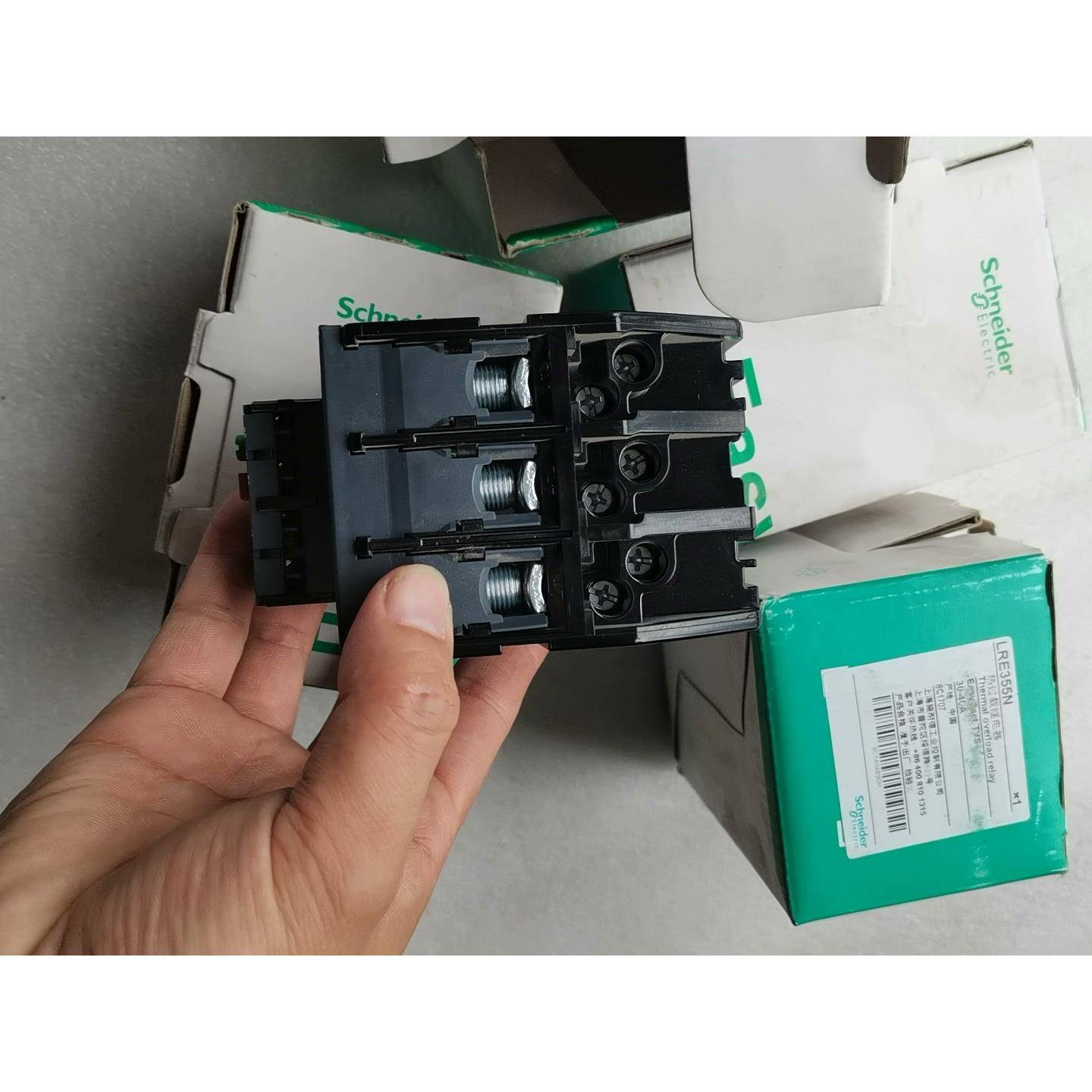 热过载继电器LRE355N，库存4个，看上拍