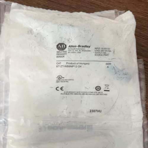 全新接近开关，型号871ZT-NB8NP12-D4，来