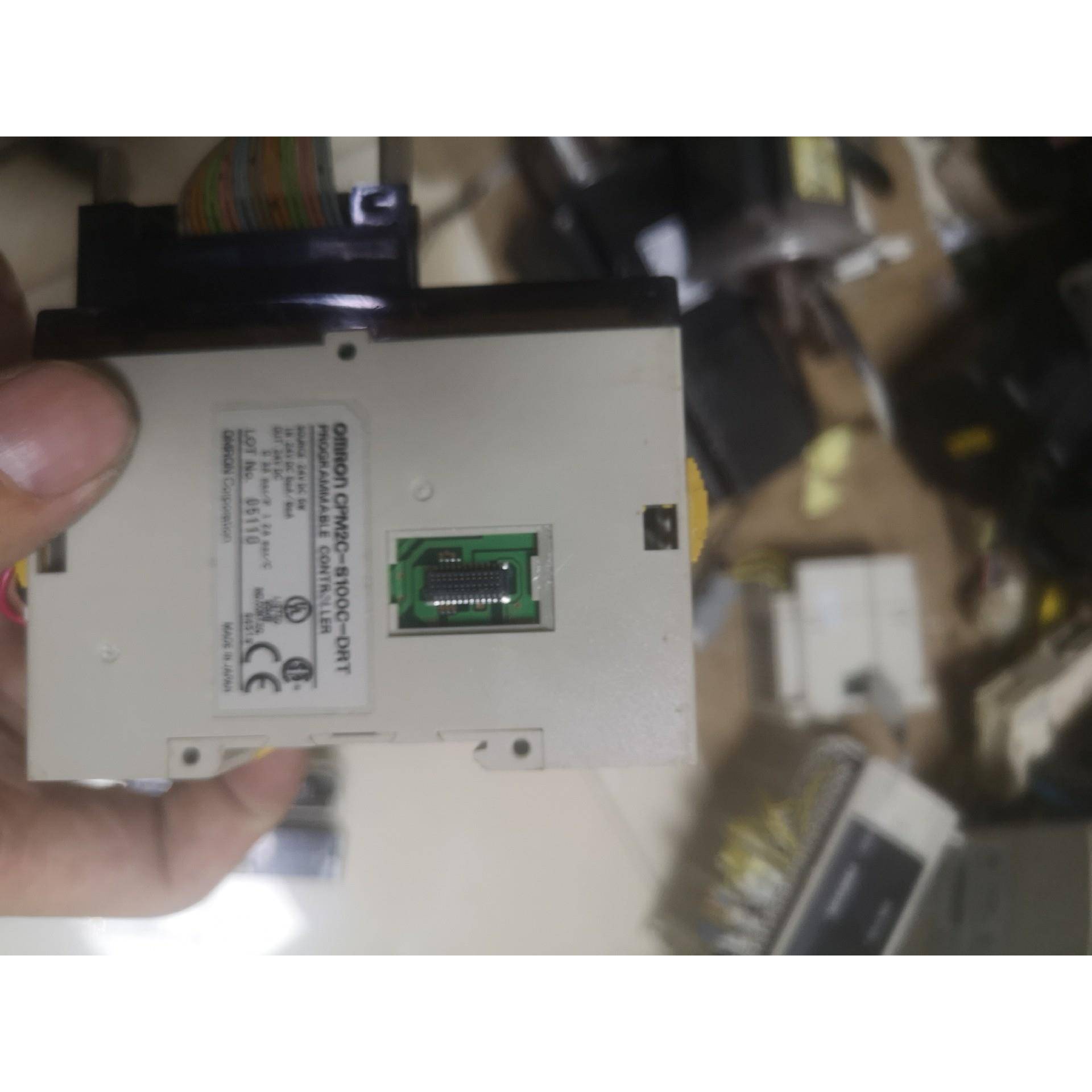 PLCPLC，CPM2C-S100C-D