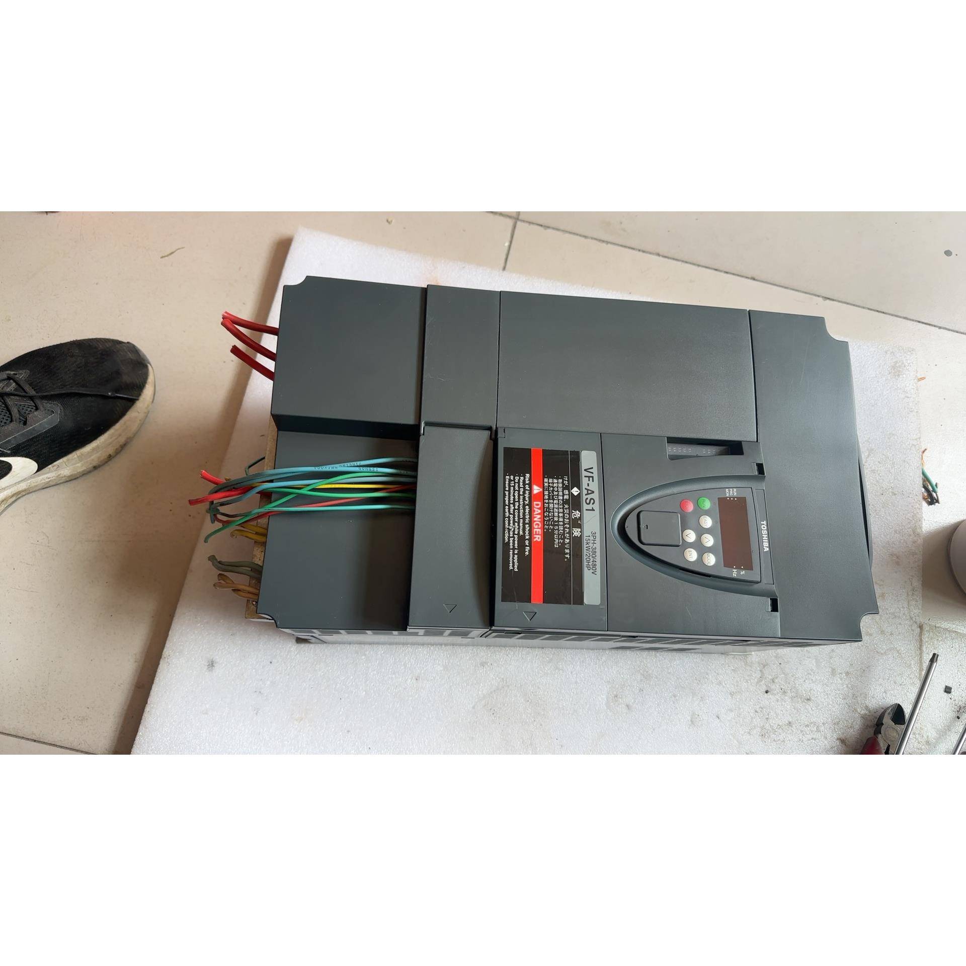 东芝变频器 VFAS1-4150PL-WN1(R17)，15