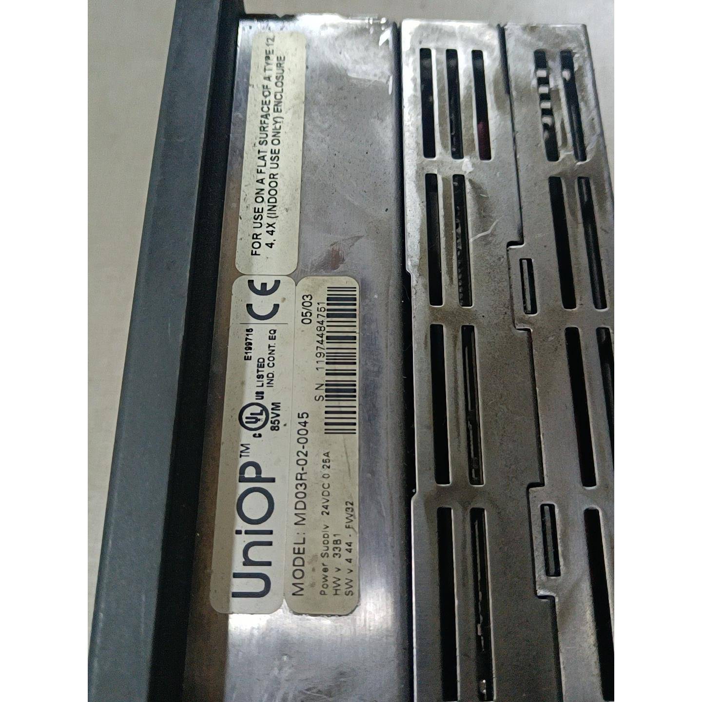 UnioP。MD03R-02操作屏。通电如图