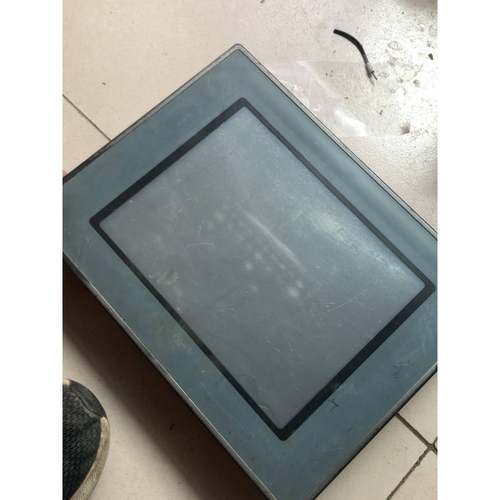 昆仑通态触摸屏 TPC105HC，片，外观一般，正