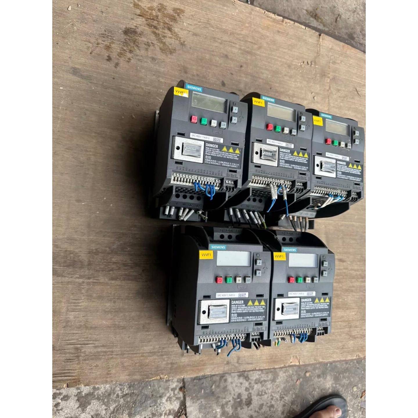 变频器6SL3210-5EE21-1UV0 1