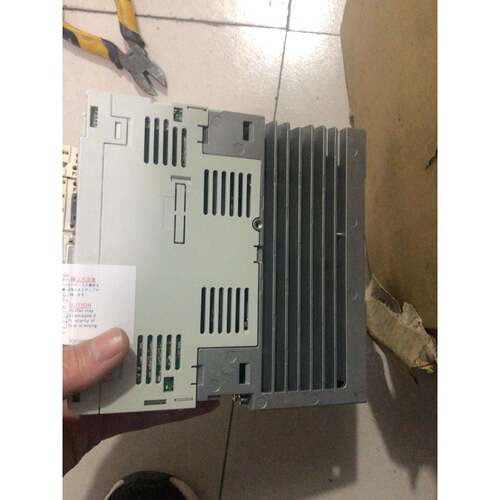 SMC驱动器 LECSB2-S8，剩余，，两个缺点