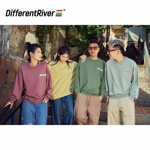 DifferentRiver牙刷绣圆领卫衣