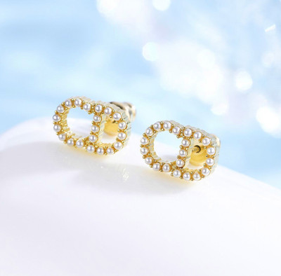 CD迷你字母镶钻耳钉女