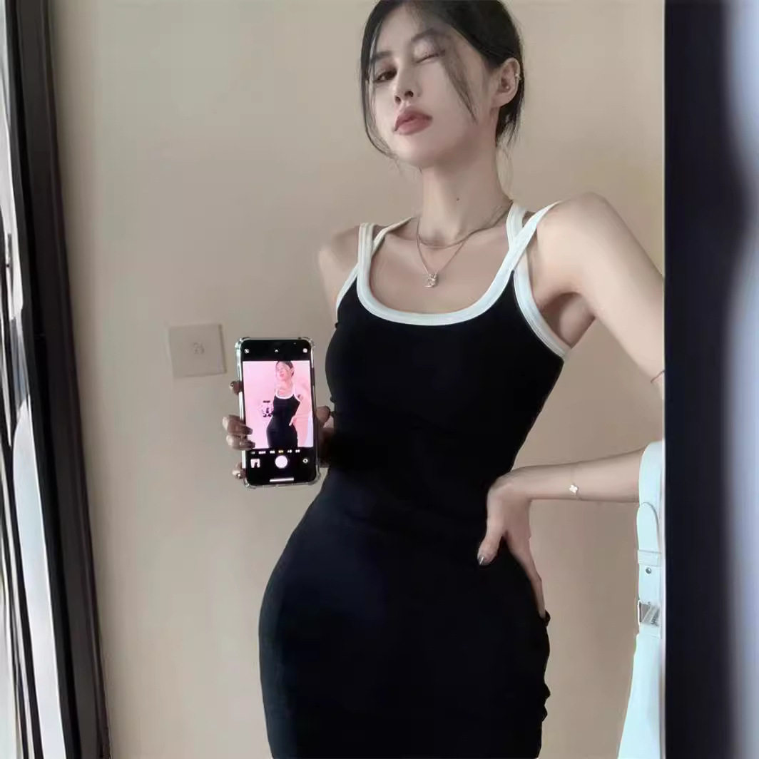 纯欲露背黑色吊带连衣裙女夏季修身显瘦短裙收腰辣妹性感包臀