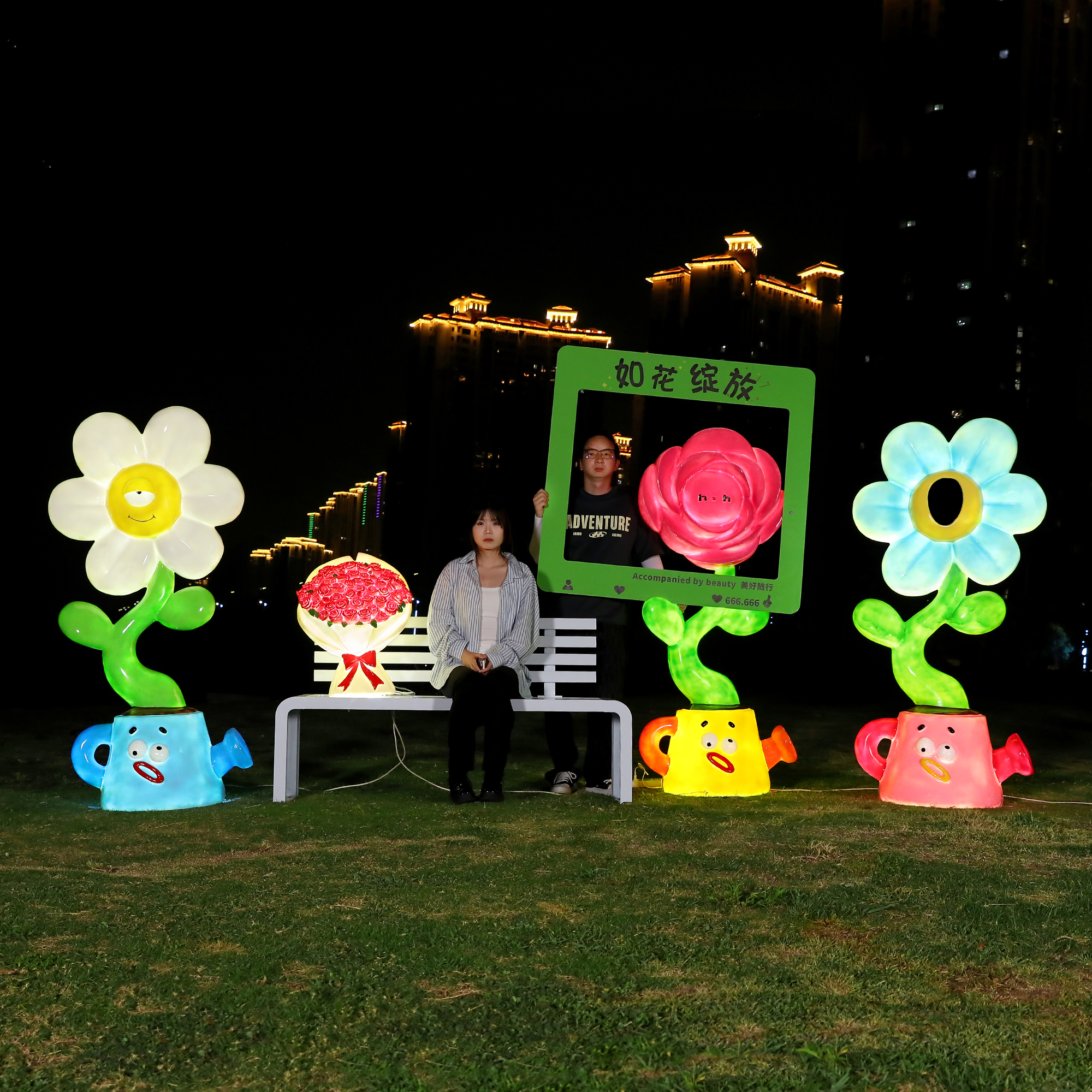 户外玻璃钢花朵雕塑景区商场美陈装饰网红鲜花引流吸睛仿真大摆件