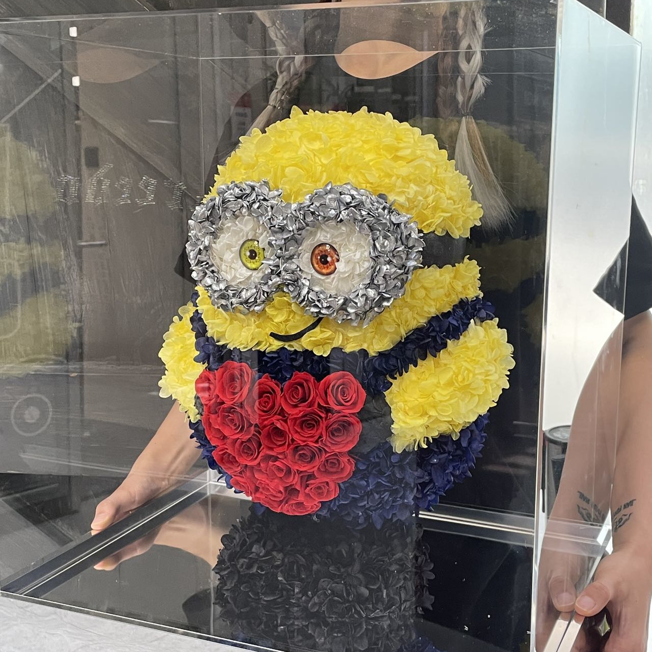 圣诞节表白礼物小黄人爱心永生玫瑰花摆件告白礼盒送女友生日情侣