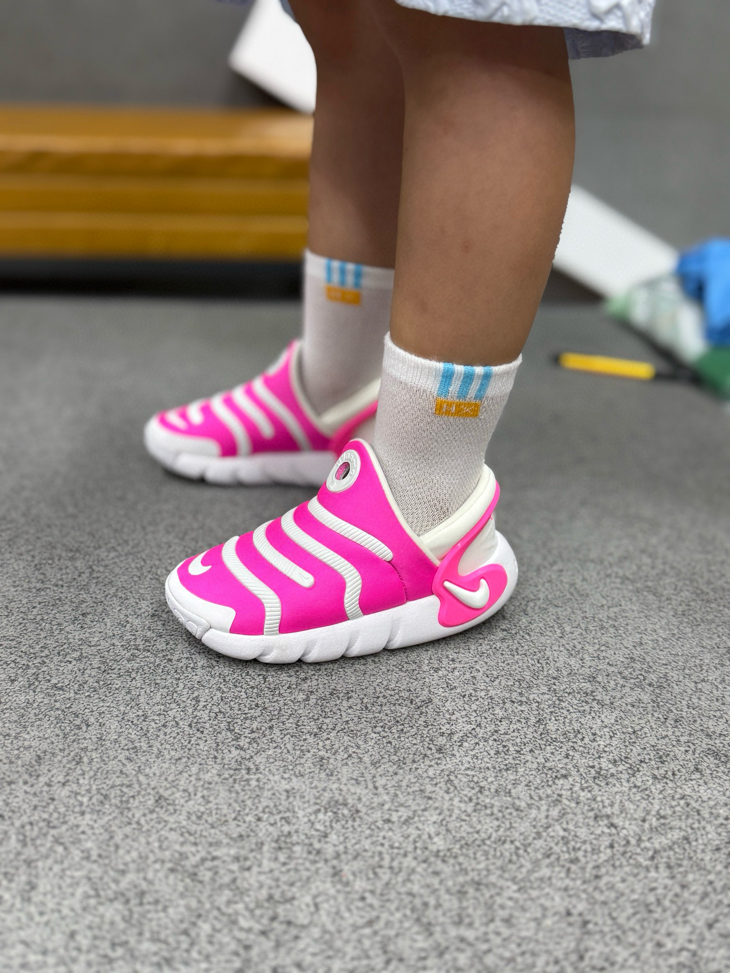 NIKE DYNAMO耐克正品儿童小童毛毛虫3代一脚蹬软底运动鞋 FD0553