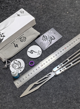 追风 序列SOAR工作室联名合作款 铆钉三明治蝴蝶刀钢练习刀未开刃