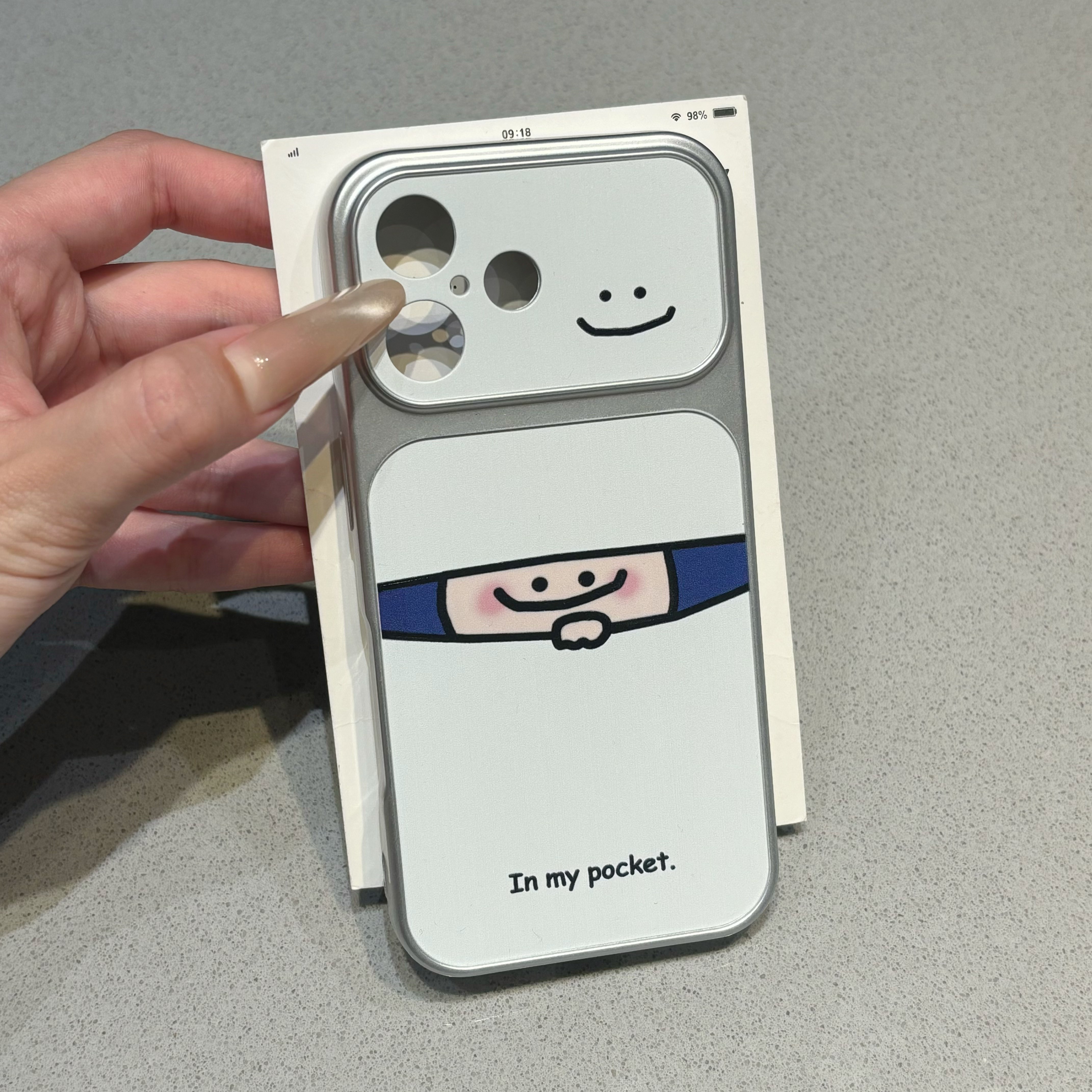 搞怪口袋小孩适用苹果17promax手机壳iPhone16华为Mate80新款电镀秒变壳vivox300男女款小米17pro防摔手机套
