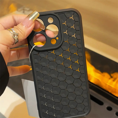 适用苹果15iPhone16promax散热壳13pro个性蜂窝散热17Pro男生14简约软手机壳12pro防摔苹果11超火新款保护套