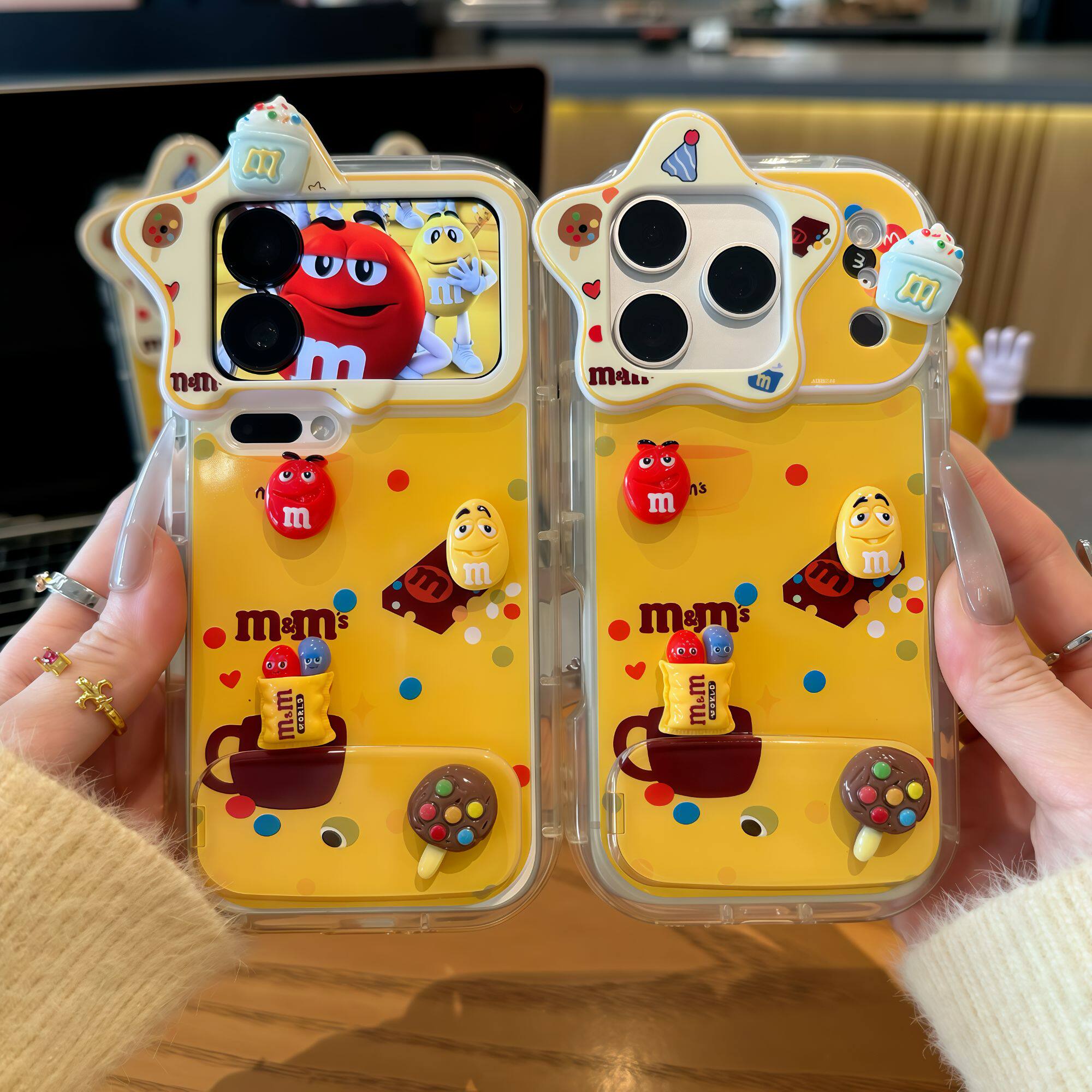 黄色M豆表情适用苹果17promaxM豆套装手机壳iPhone16新款星星镜头华为Mate70防摔vivox200全包荣耀400小米15