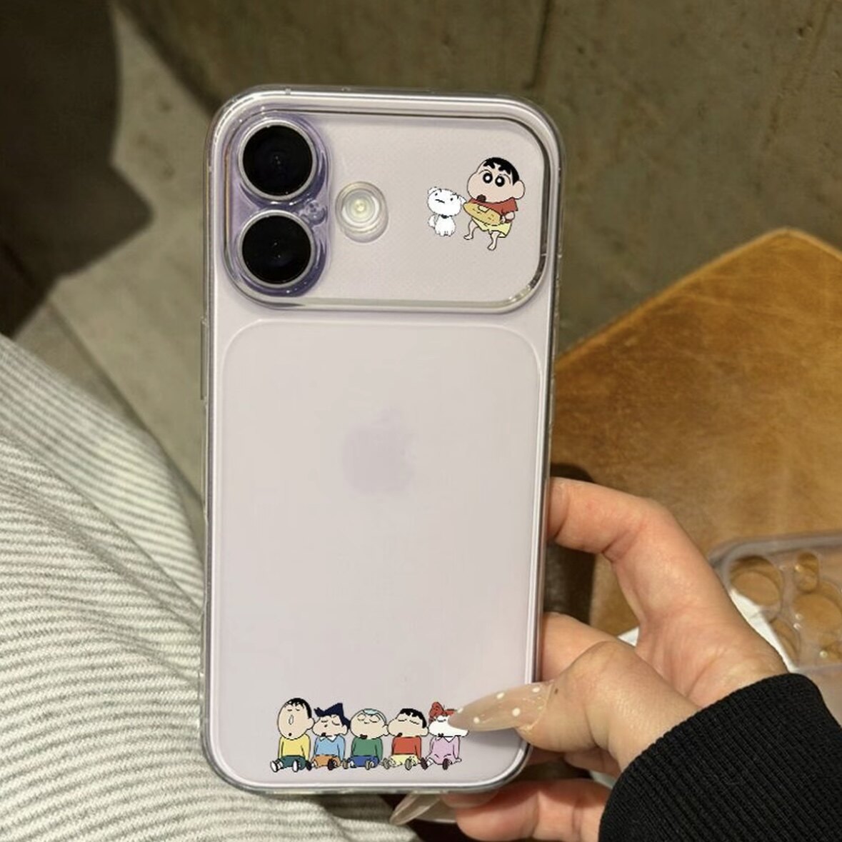 可爱小新小白适用苹果16/17promax手机壳iphone16pro个性13/14软壳男女新款16秒变大视窗15pro防摔套plus超火