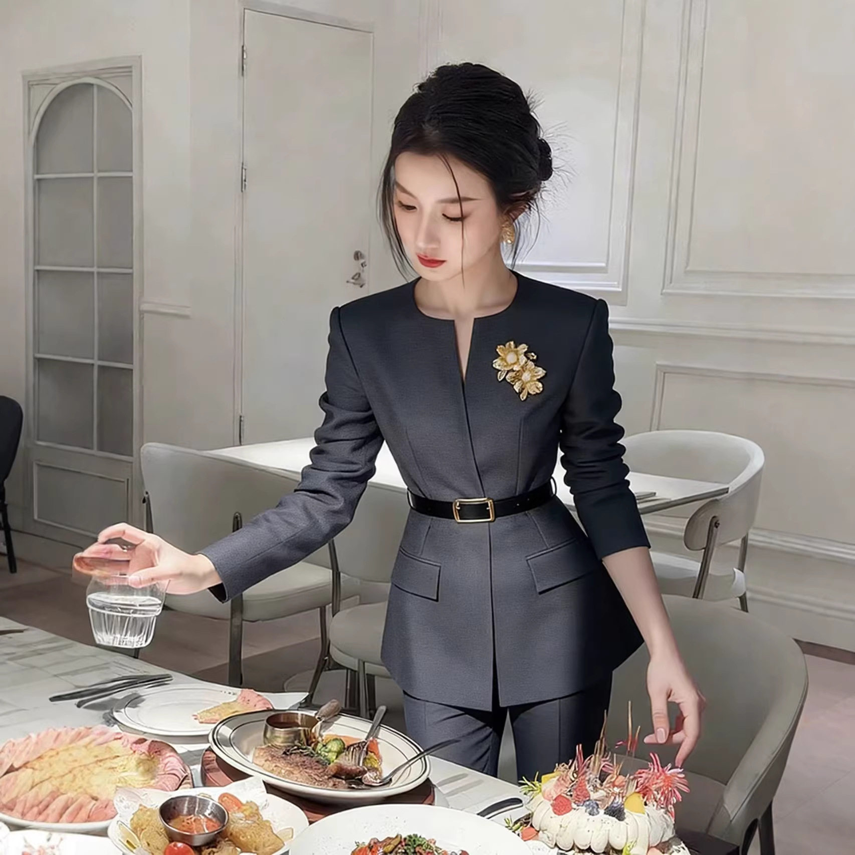 春季大女主气场强大轻奢高端精致小香风灰色西装外套裤子职业套装