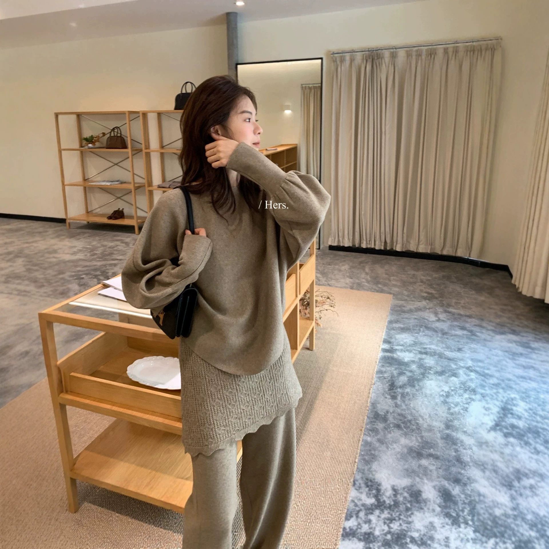 大朗源头毛衣厂韩系圆领设计感针织衫阔腿两件套裤宽松显瘦气质女