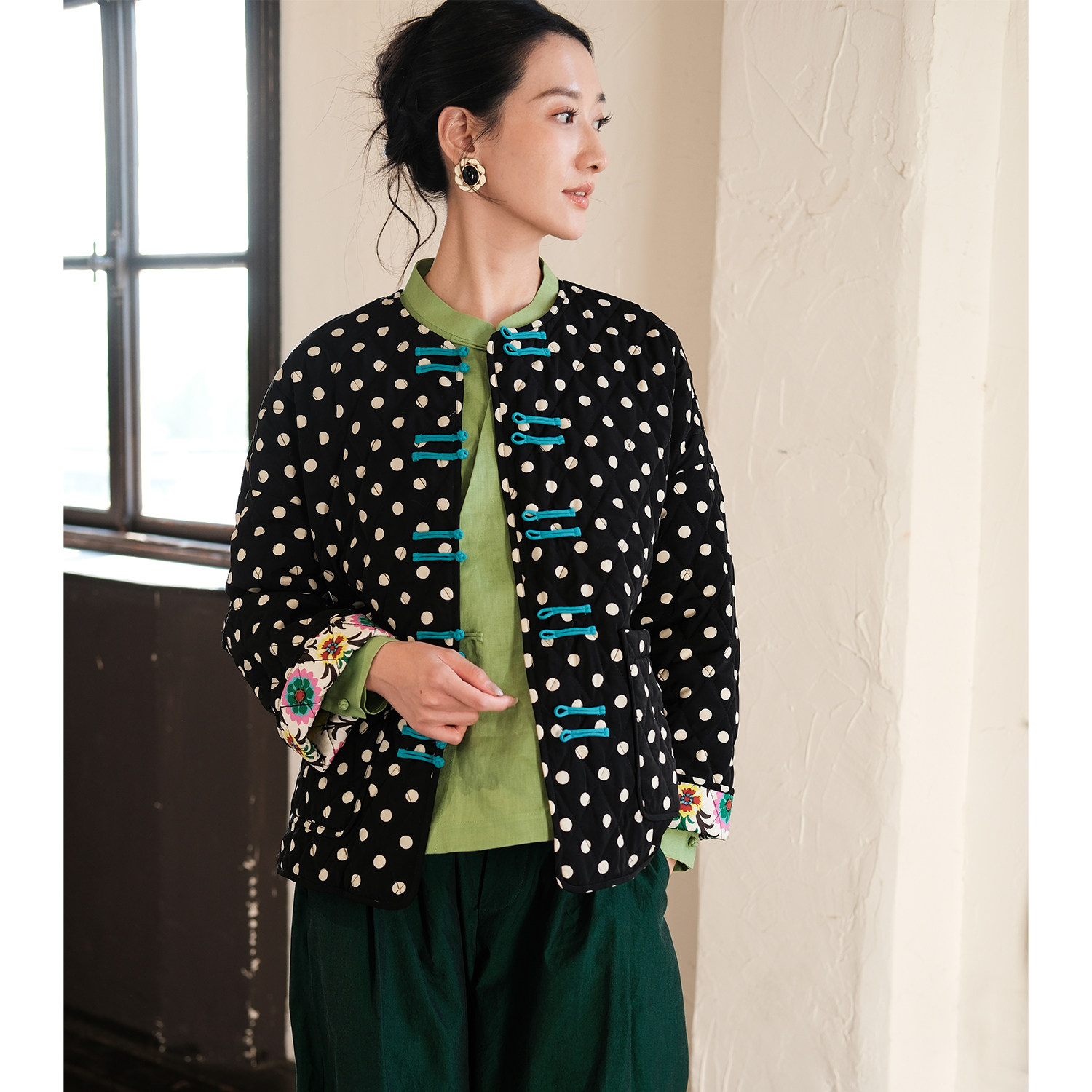 桃知窈窈2024冬/波点花 文艺中式圆领拼接格纹绗缝翻转外套薄棉袄,女装/女士精品,棉衣/棉服,淘宝优惠券,粉丝福利购,淘宝优惠卷