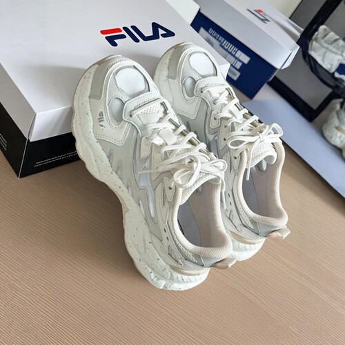 FILA斐乐蕨草增高女款老爹鞋