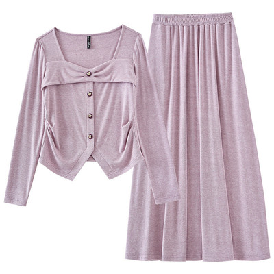 长袖方领T恤时尚宽松半身裙套装