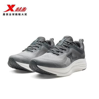 特步男士青云GO跑鞋2025冬季新款软底减震休闲运动鞋975419110078