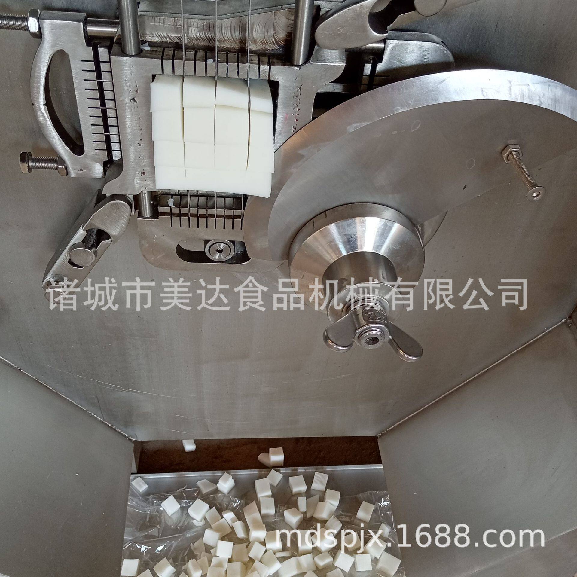 微冻肉切丁机全自动肥肉鸡胸肉肉丁机商用五花肉牛腩切块切粒机