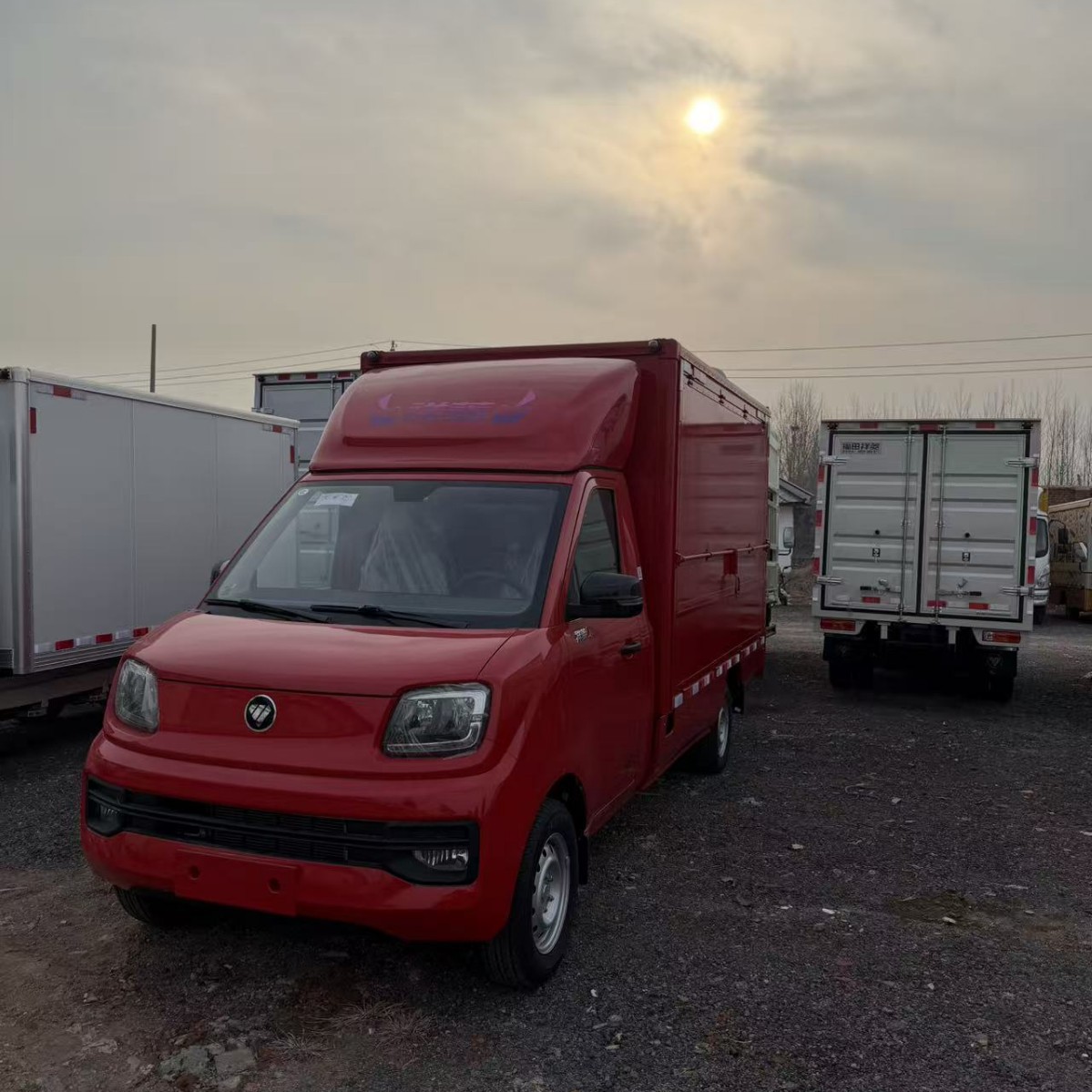 灯具照明宣传车流动摆摊厢式翼展车 门窗展示流动广告宣传车