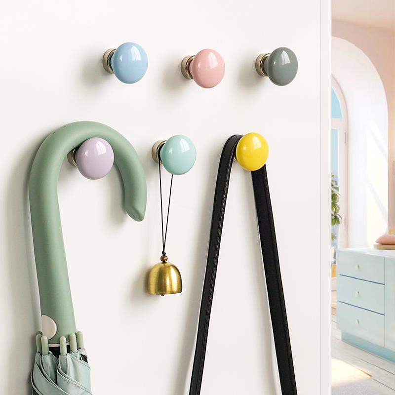 彩色陶瓷磁吸挂钩 入户门后雨伞挂包装饰吸铁石冰箱贴免打孔强力