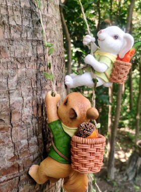 庭院花园家居兔子爬绳树脂工艺装饰品吊摆壁挂件树木可爱生动阳台