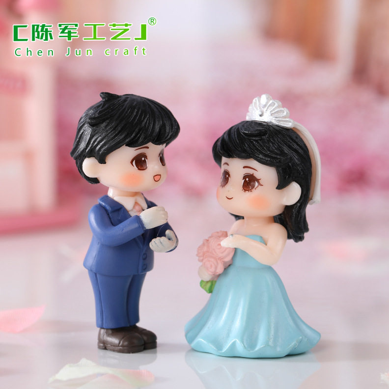 观桌面装饰配件可爱婚纱情侣摆件