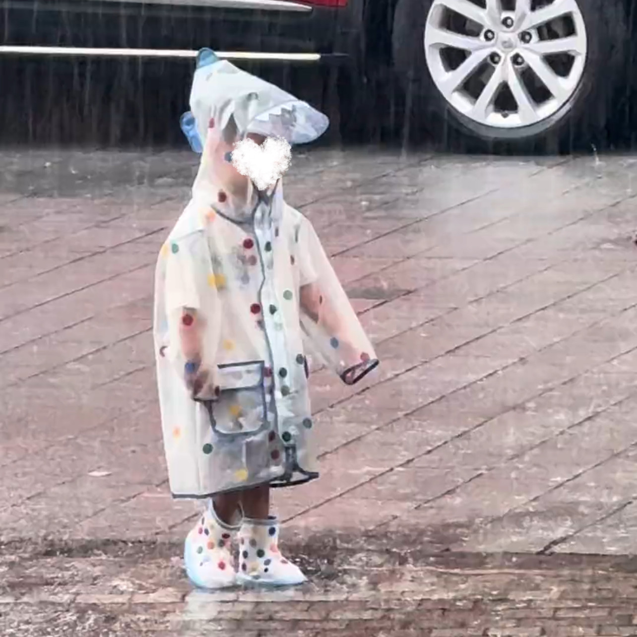 夏季雨季透明防水彩虹豆鲨鱼儿童雨靴儿童雨衣套装新款宝宝雨鞋