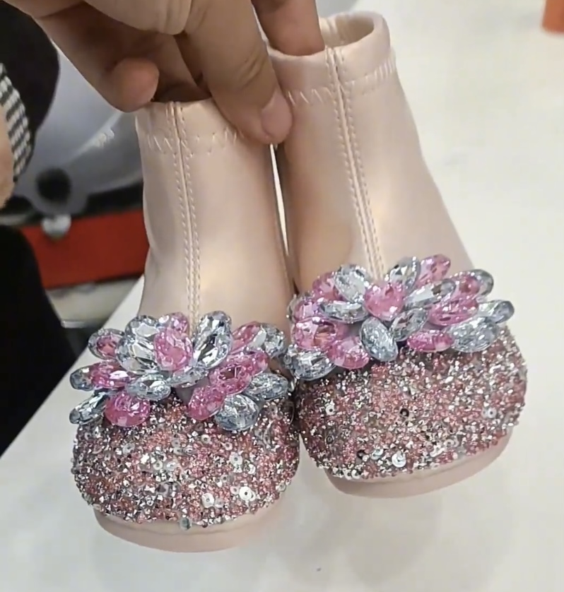 秋冬女童水晶短靴新款软底女孩公主鞋加绒儿童靴子高跟鞋皮靴