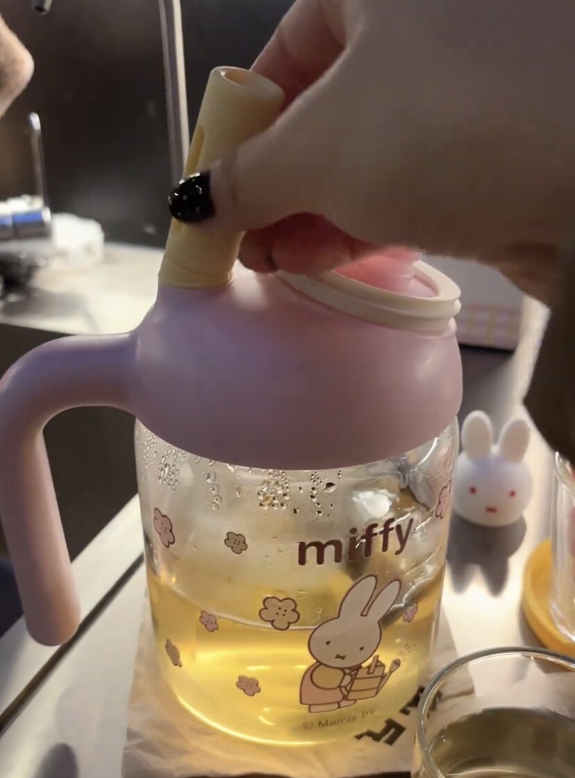 新款玻璃水杯高硼硅女大容量吸管耐高温茶水分离高颜值带盖咖啡杯