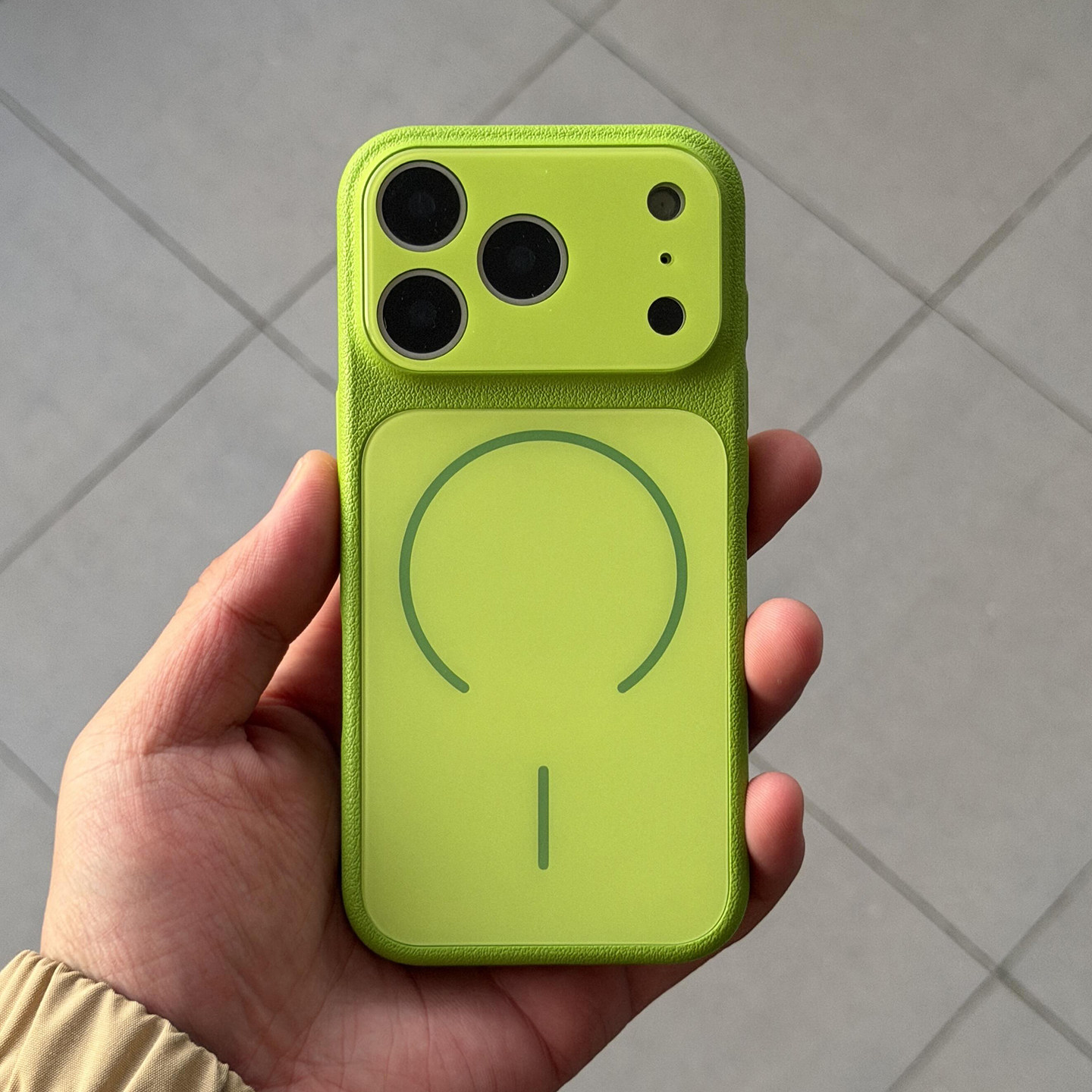 高级感荔枝皮纹康宁玻璃秒变大视窗磁吸适用苹果17promax 手机壳iPhone16/15全包防摔14/13浮雕防滑潮+荧光绿