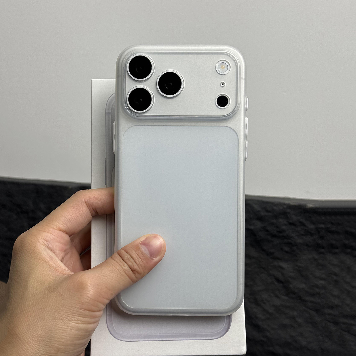 磨砂白苹果18Promax手机壳适用iPhone17Pro超极薄磨砂tpu透明16/5plus全包14潮13/12mini裸机感Air硅胶保护套