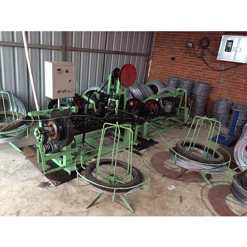 电动型台式刺网机 镀锌铁丝镀塑铁丝刺绳生产设备 区域隔离机